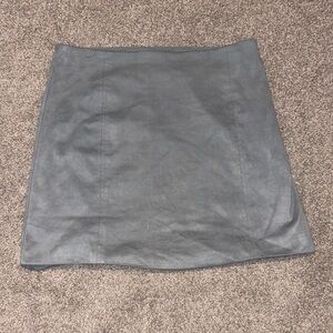 Stylish Gray Leather Skirt